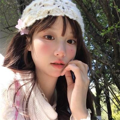 玛丽莲有深黑之眸海报