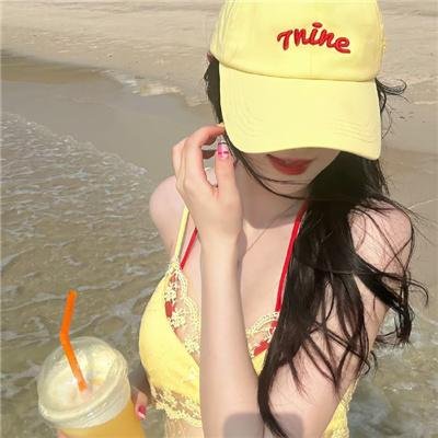 天堂海滩海报