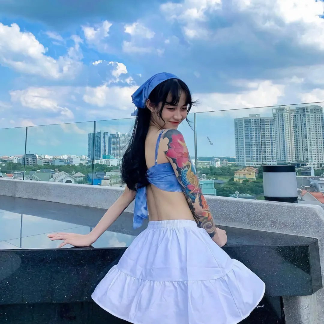 脱线帝国海报